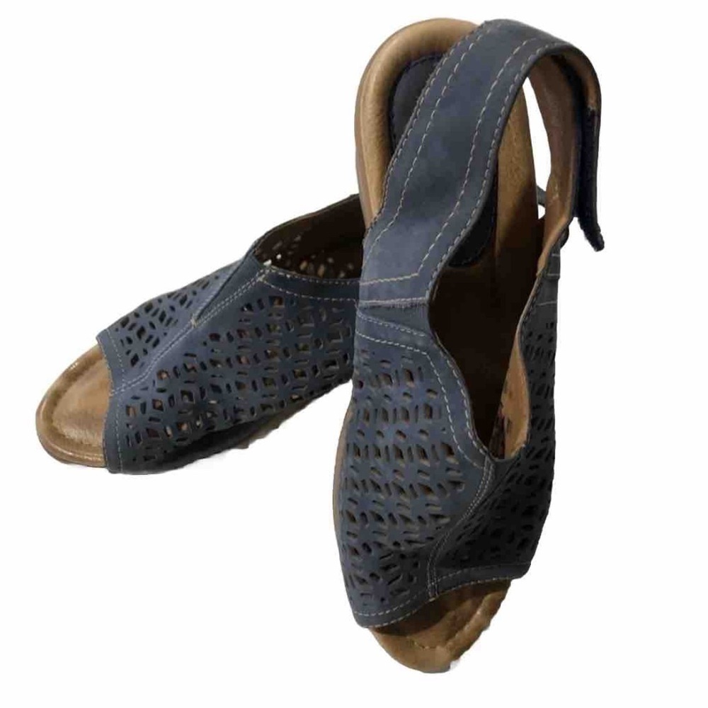 Earth cascade wide indigo blue 10D